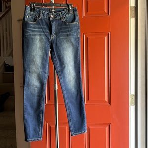 Tahari Kelly classic skinny jeans